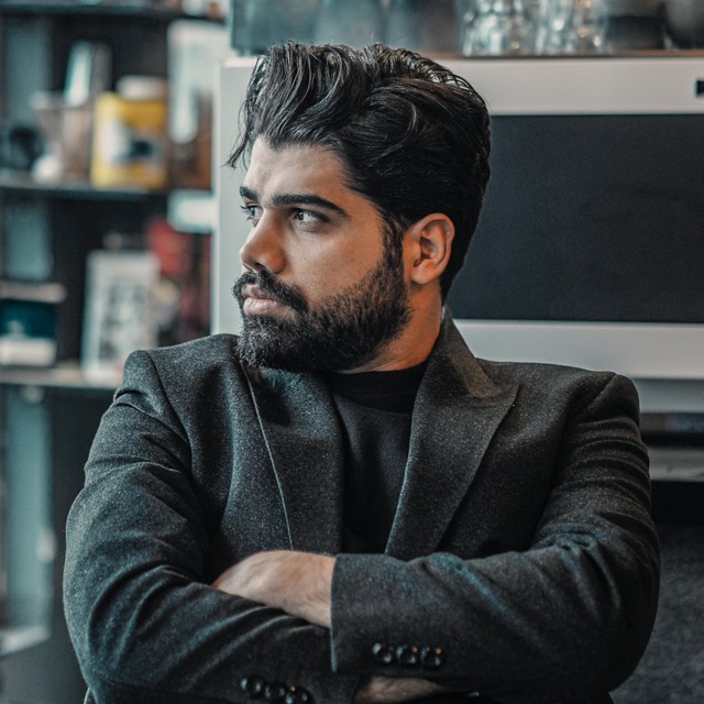 نیما اکرامی